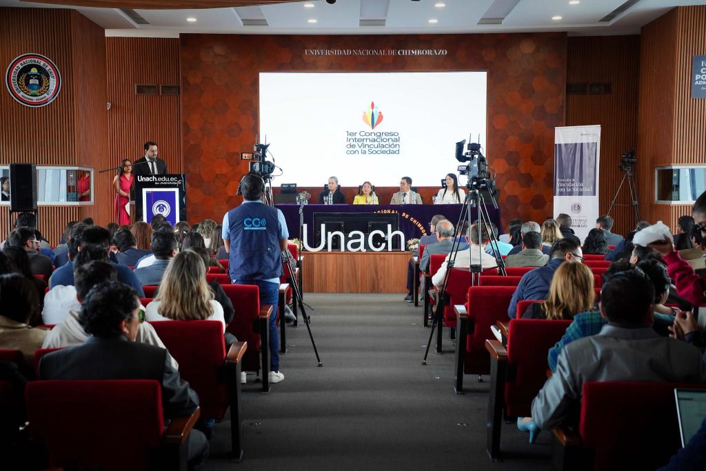 Universidad Nacional de Chimborazo realiza el lanzamiento oficial del I Congreso Internacional de Vinculación con la Sociedad