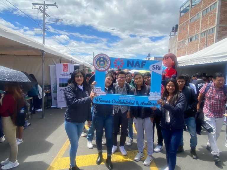 UNACH presente en la VIII Feria de Proyectos de Vinculación de la ESPOCH 2025
